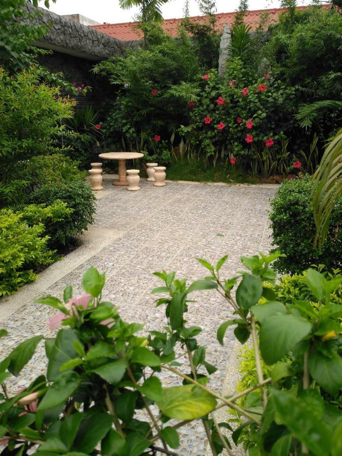 Hôtel des Jardins Abidjan Exterior foto
